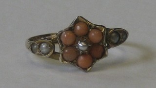 A Victorian 9ct gold ring set coral and pearls