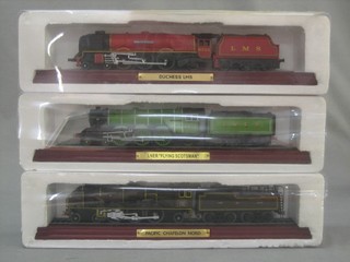 3 plastic model locomotives and tenders - Flying Scotsman, Duchess of Sutherland and Pacific Chapelon Nord