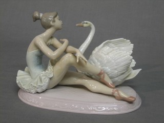 A Lladro figure group of Leader and The Swan, base marked 6204 8"