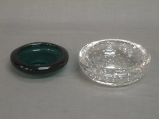 A Whitefriars bubble glass bowl 6" and a green glass bowl