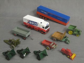3 model 25lbs field guns, 1 other field gun, a Dinky motor cart do.  trailer and other toy cars