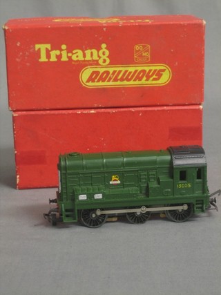 A Triang Diesel shunter R152, boxed