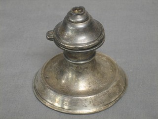 A Victorian silver capstan inkwell London 1872 (finial f) 3" 