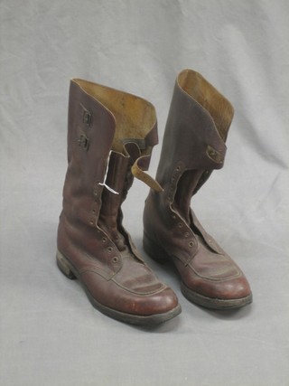 A pair of War Office Issue brown leather laced boots by T Bird & Sons, size 9, dated 1942