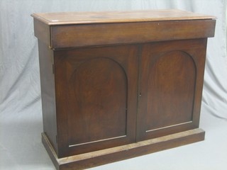 A Victorian mahogany chiffonier fitted 1 drawer above a double cupboard, raised on a platform base 45"