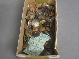 Various collar dogs, 2 metal shoulder titles, various  collar dogs, military buttons etc