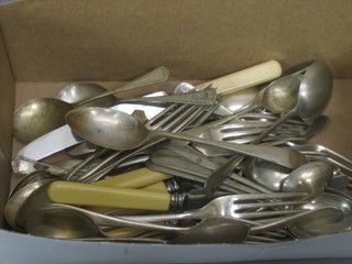 A small collection of flatware