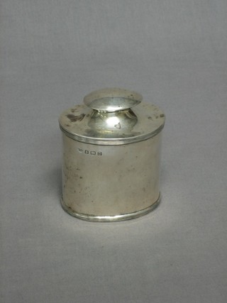 A Georgian style oval silver caddy with hinged lid, Birmingham 1928 (hinge f) 5 ozs