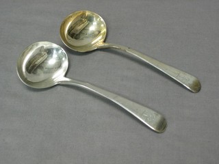 A pair of George IV silver Old English pattern sauce ladles, London 1829, 4 ozs