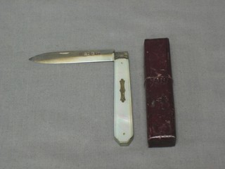 A Victorian silver bladed folding fruit knife with mother of pearl grip, Sheffield 1868