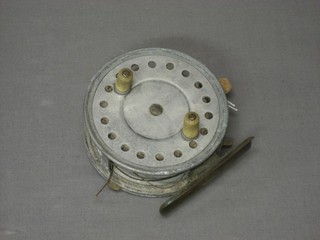 An aluminium centre pin fishing reel by Wallace Watson, patent no. 136217 4"