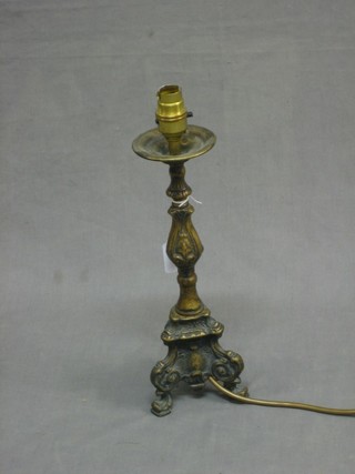 A Rococo style table lamp  12"