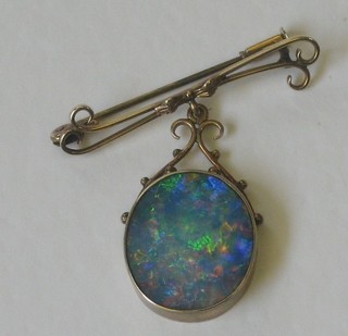A gilt metal brooch