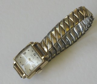A lady's Glycine wristwatch contained in an 18ct gold case