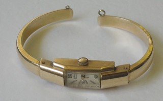 A lady's 18ct gold cased wristwatch