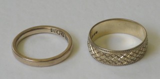 2, 9ct gold wedding bands