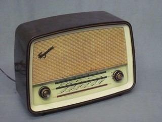 A Thorne portable radio, model no. 382U