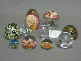 7 various paperweights and 2 Crystal Craft figures