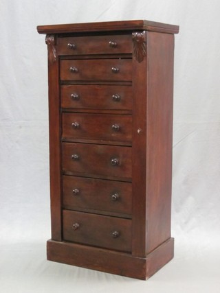 A Victorian mahogany Wellington chest of 7 drawers 20"