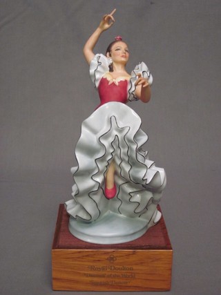 A Royal Doulton limited edition figure - Dancers of the World Spanish Flamenco HN2831 (f and r)