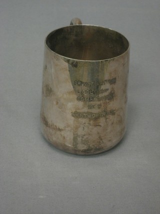 A Kingsway silver plated 1 pint goblet inscribed Prince Arthur Golf Cup Competition 1959 Wentworth Golf Course
