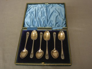 6 Edwardian silver teaspoons, Sheffield 1902, 2 ozs, cased