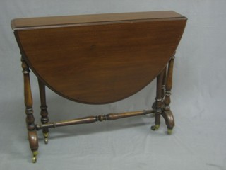 A Victorian oval mahogany Sutherland table 35"