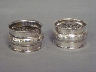 A pair of silver napkin rings, Birmingham 1918