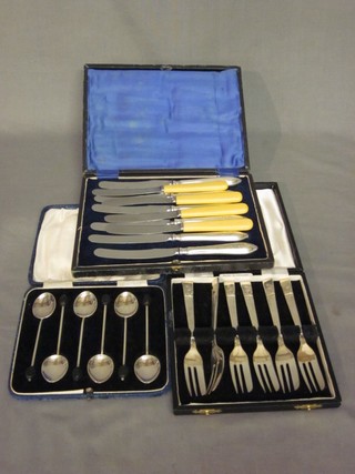 A set of 6 silver plated tea knives, do. pastry forks and do. bean end coffee spoons, cased