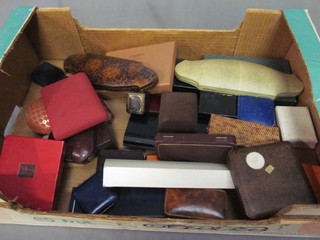 A box of various jewellery boxes