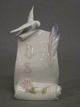 A 1988 Lladro Society glazed plaque with dove and rose - Art Brings Us Together