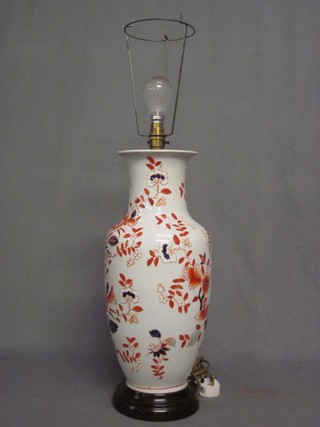 An Imari style porcelain club shaped table lamp