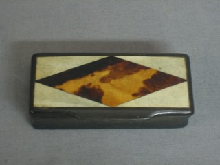 A 19th Century rectangular horn snuff box with hinged lid 3"
