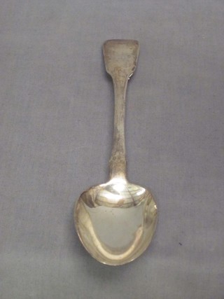 A William IV silver Irish fiddle pattern table spoon, Dublin 1835, 2 ozs