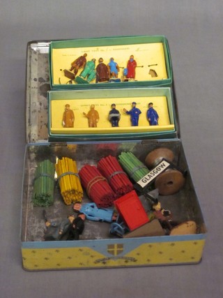 A model metal railway sign Glasgow, 2 metal figures and 2 boxed sets of Dinky gauge O miniature figures