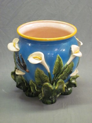 A large and impressive Majolica style jardiniere decorated lilies 18"