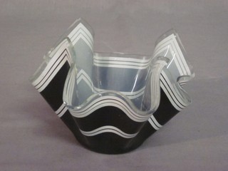 A 1950's handkerchief glass vase by Chance, 4"