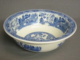 A Wedgwood Willow blue and white pattern wash bowl 16"