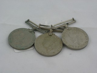 2 WWII British War medals and a Defence medal