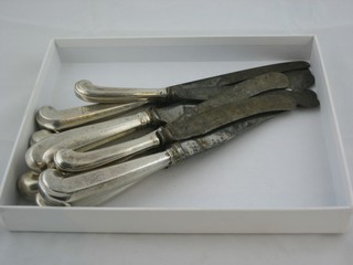 6 various Georgian silver pistol grip handled table knives and 3 tea knives