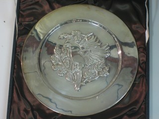 6 circular silver Churchill Mint Annual bird plates, 70ozs