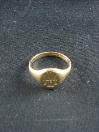 A gentleman's 18ct gold signet ring