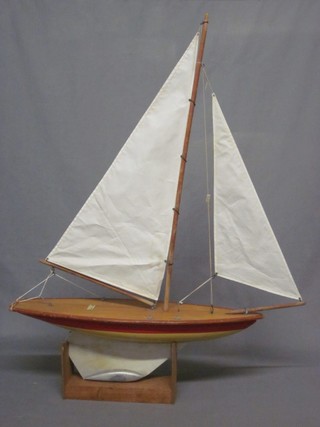 An Ailsa wooden model pond yacht 22"