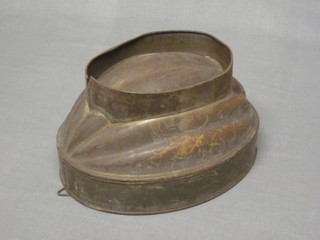 An oval metal jelly mould 8 1/2"