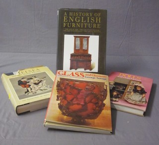 4 various books relating to antiques