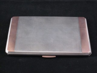 An Art Deco silver and "gold" banded cigarette case with engine turned decoration Birmingham 1947, 6 ozs
