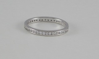 A lady's 9ct white gold eternity ring set diamonds approx 0.46ct