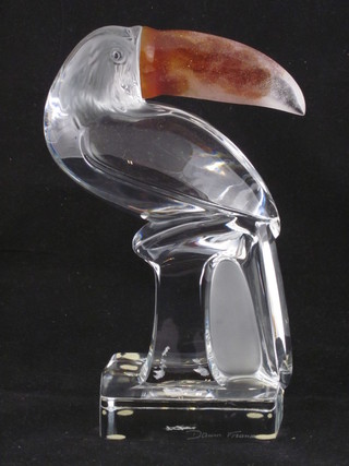 Daum, a French Art Glass figure of a Toucan, the base marked  Daum France 9"