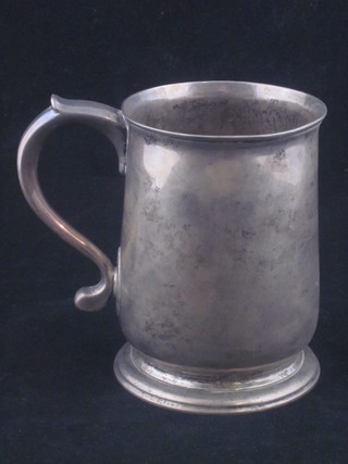 A silver pint tankard, Chester 1937, 12 ozs   ILLUSTRATED