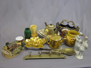 A pair of 19th Century porcelain scallop shaped dishes, a  Doulton seriesware teapot, a Worcester gilt teapot, various  decorative ceramics etc